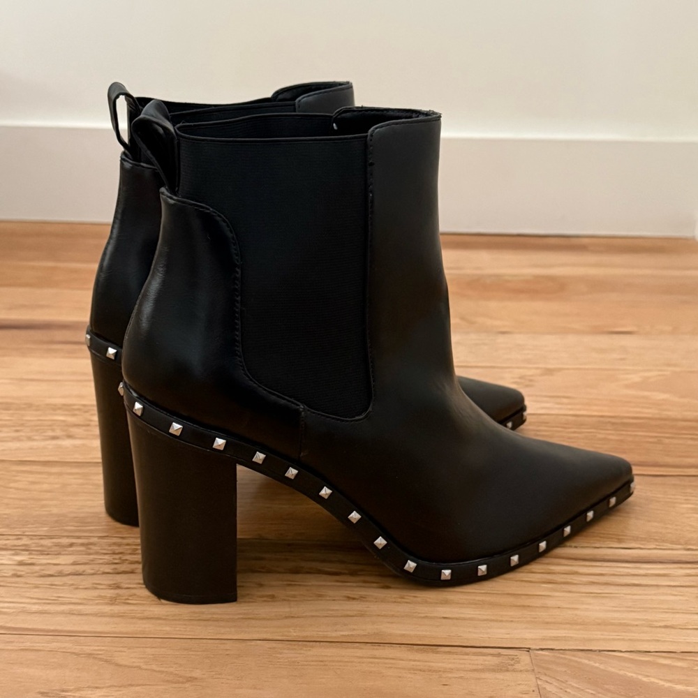 Charles By Charles David Women's Black Dodger Studded Pointed Toe Booties sz 11